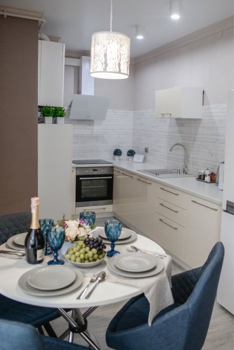 Центр ,VIP-2-х кімнатна ,Новобудова, погодинно, здача 1-3 місяці також