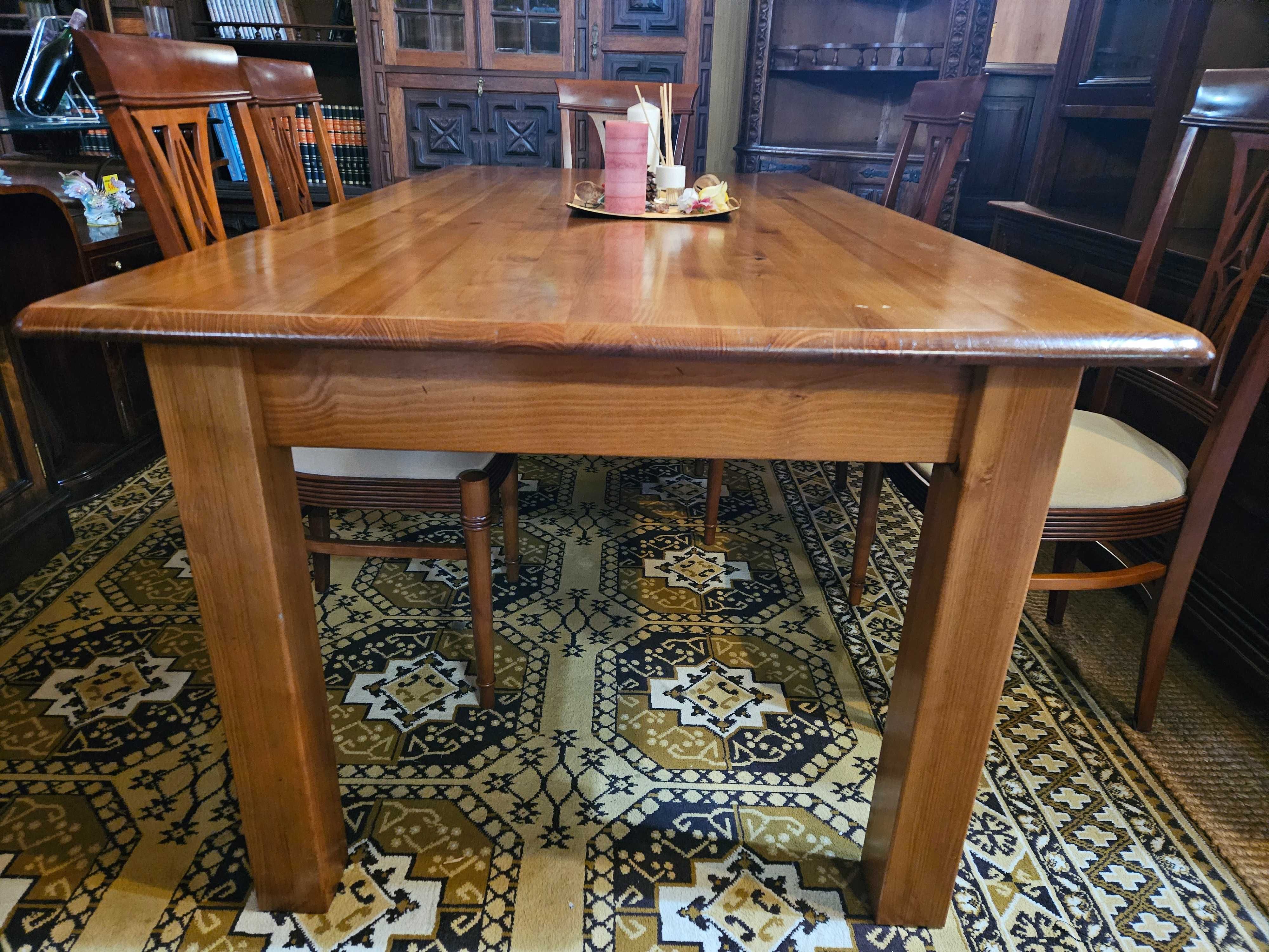 Mesa em madeira maciça - como nova - Só a mesa as