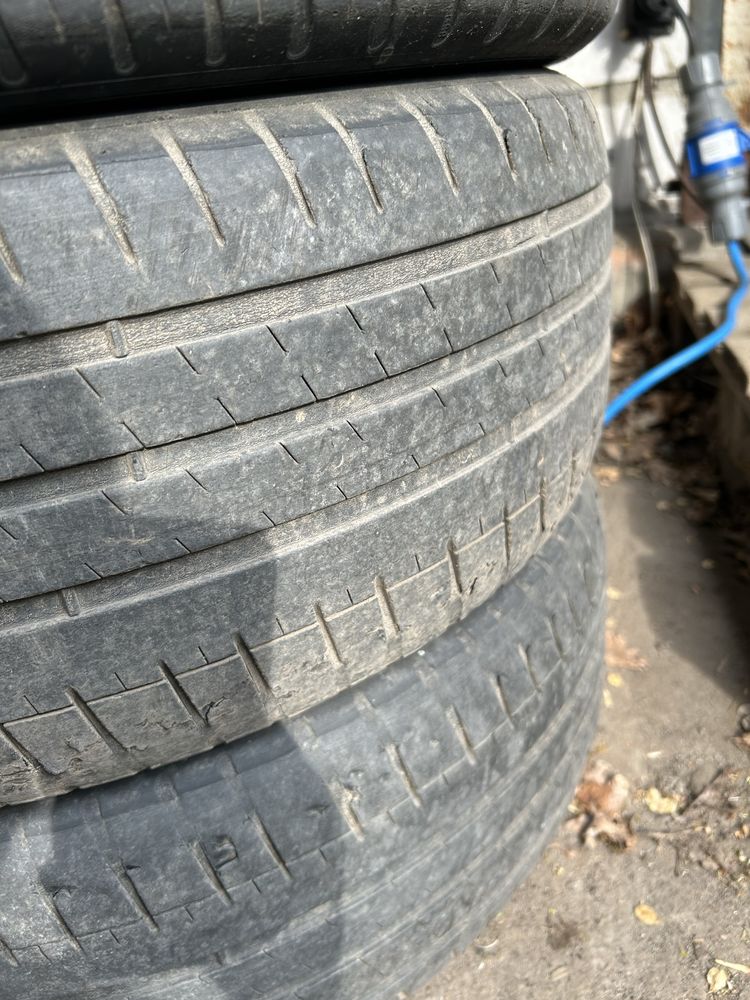 Резина Michelin pilot 3 215 45 18 летние шины