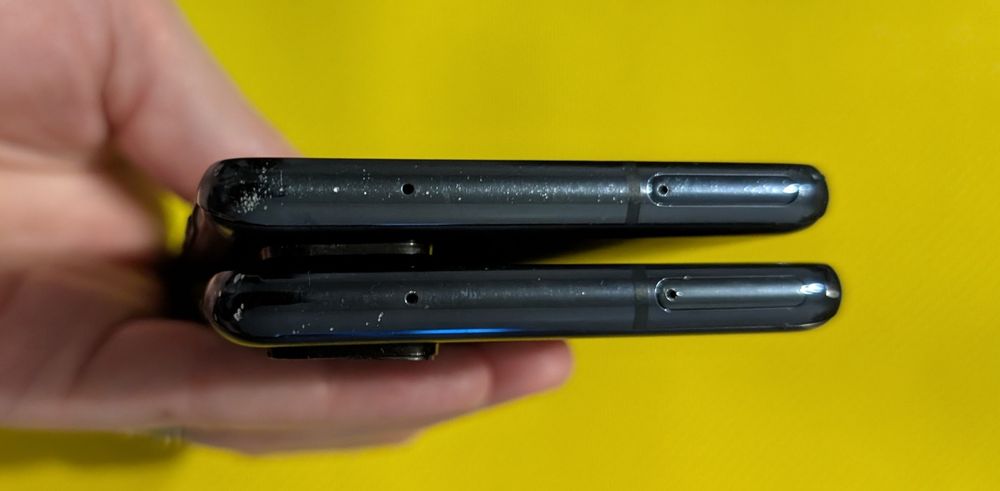 Samsung Galaxy S20 FE 6/128 и 8/256