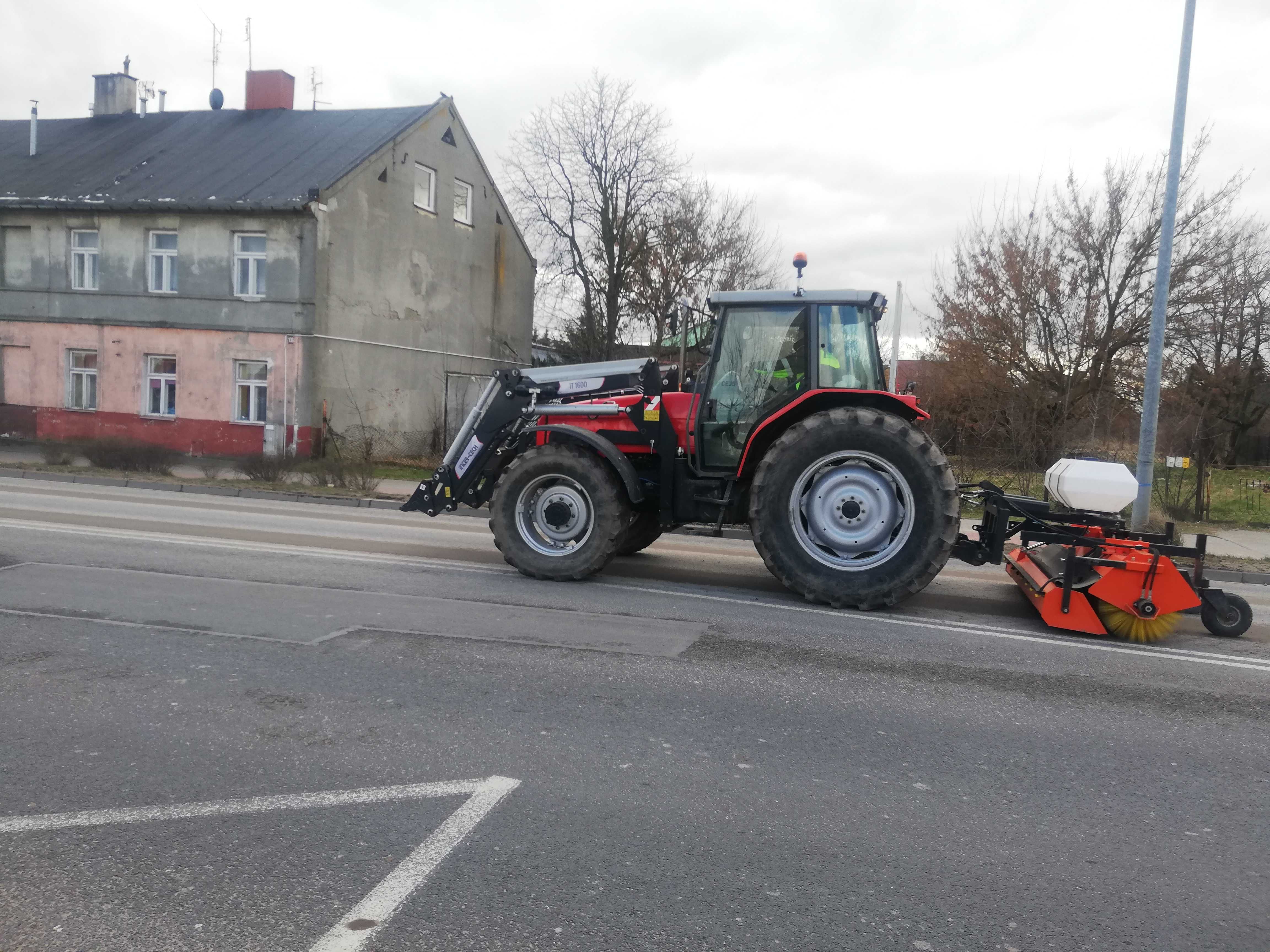 Usługi zamiatarką zamiatanie ulic, koszenie trawy sprzątanie liści