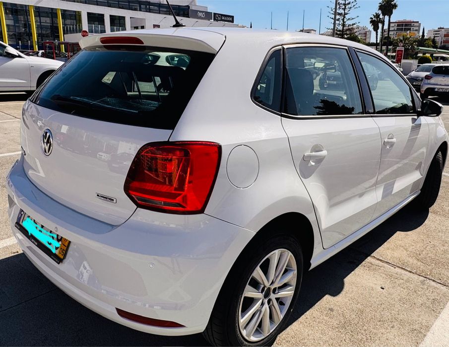 VW Polo Comfortline 2017,  perfeito estado.  4  pneus