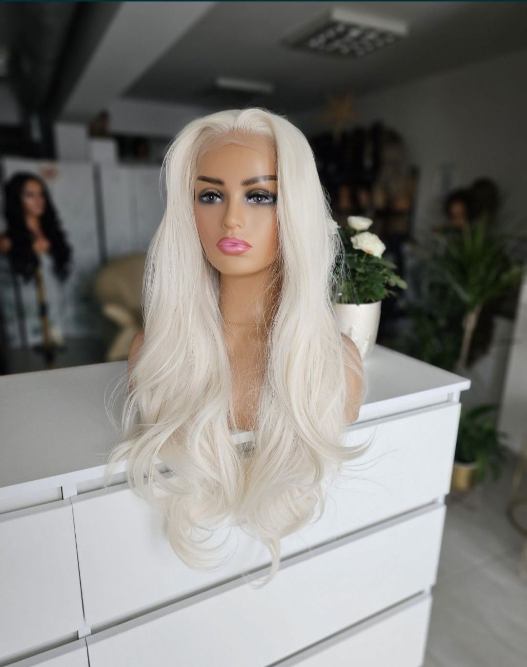 Peruka premium lacefront Sara mleczny blond