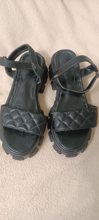 Осінні ботинки, босоніжки, балетки туфлі