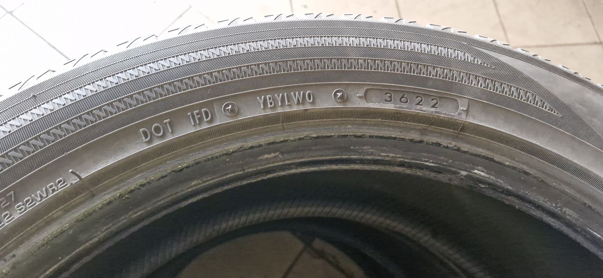 Sprzedam 4szt zestaw opon zimowe Yokohama 235/50 r.20
