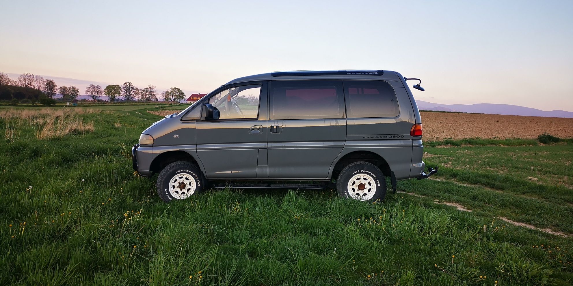 Mitsubishi Space Gear Delica 2.8td, idealna baza pod campera.