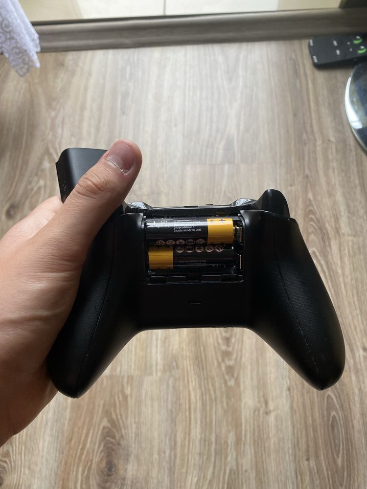 Mam na sprzedaż pady od xbox do pc