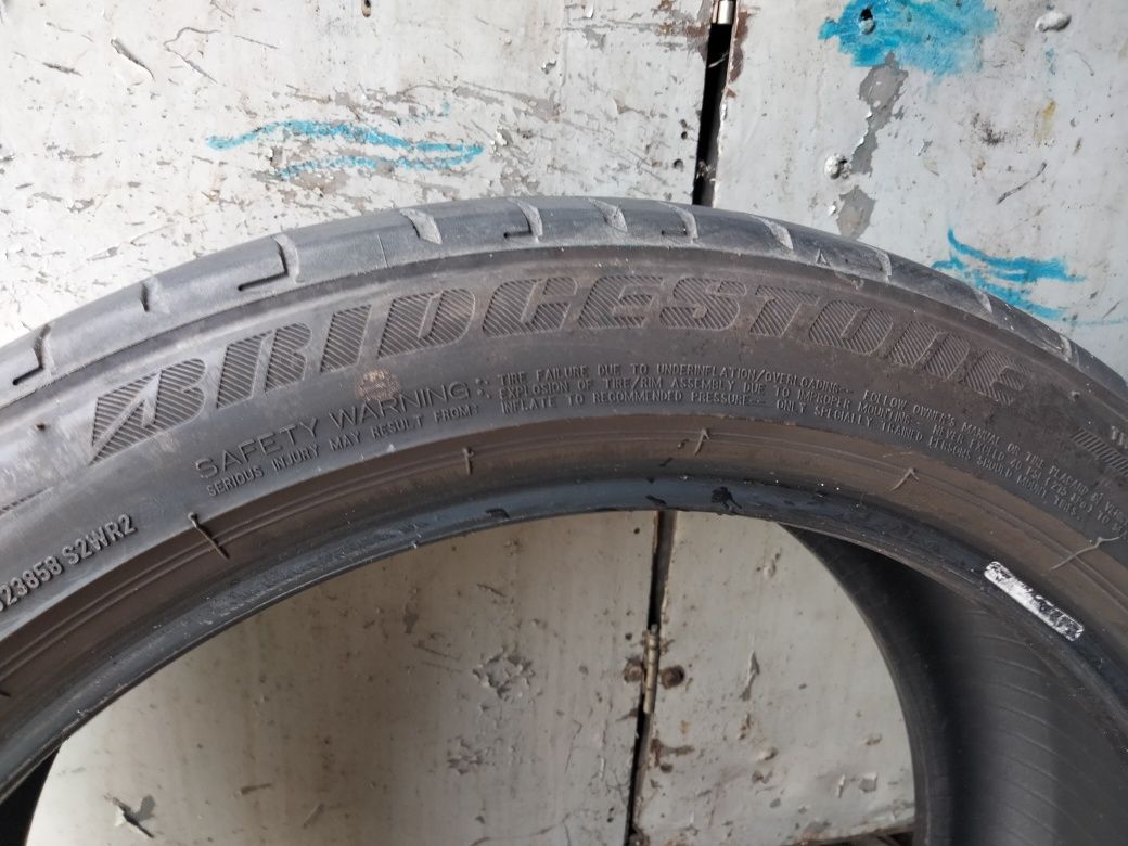 Bridgestone Potenza S001 225/45R18