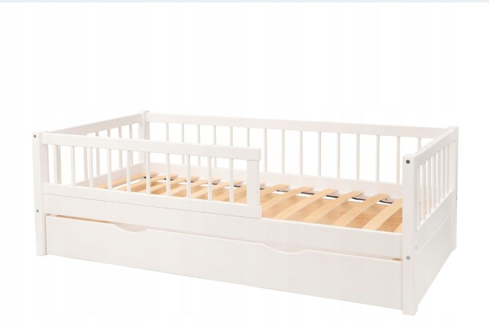 Łóżko dziecięce woodcraft 100x180 oraz materac Hilding Funky 100x180