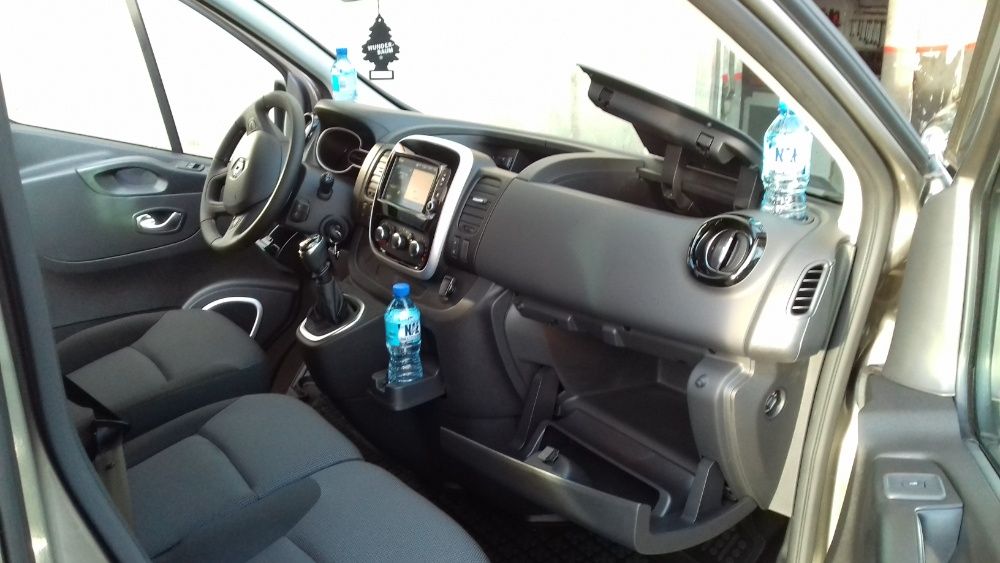 WOLNY TERMIN NA LIPIEC Wynajem busa busów Renault Trafic bus 9 osób op