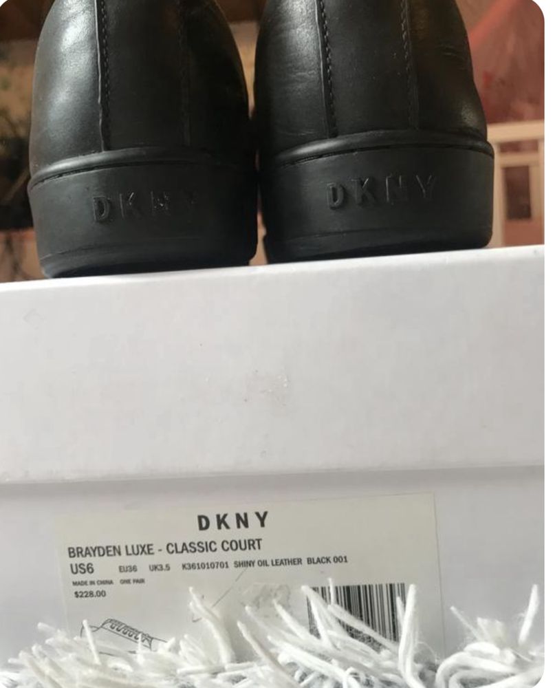 Кеди шкіряні DKNY