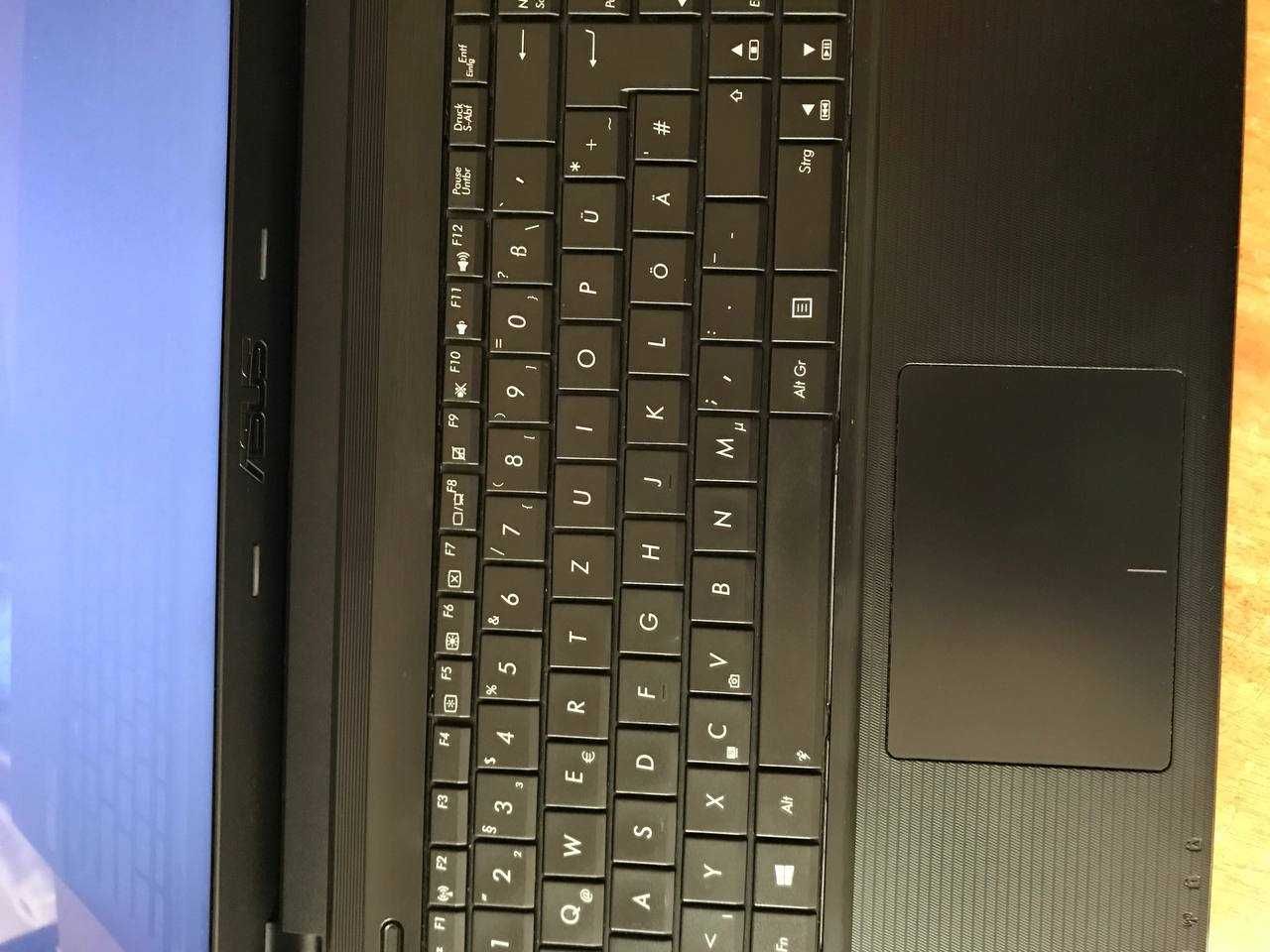 Ноутбук Asus полностью рабочий