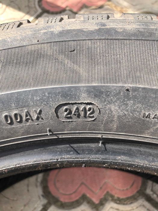 235-55-R19 Michelin зима   3  штуки
