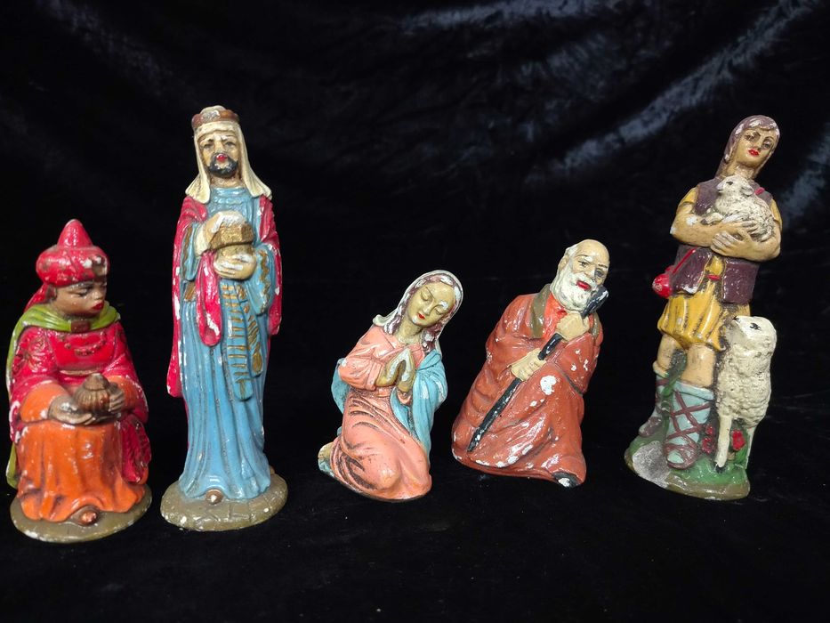 Komplet starych figurek do szopki Bożonarodzeniowej