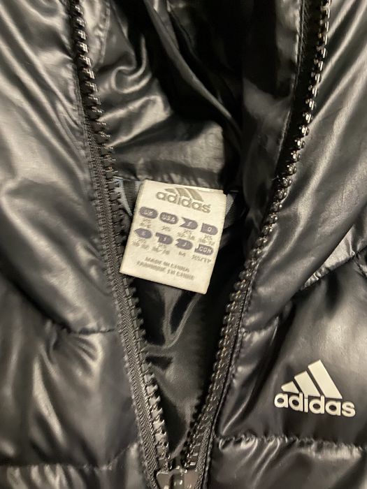 Жіноча куртка adidas