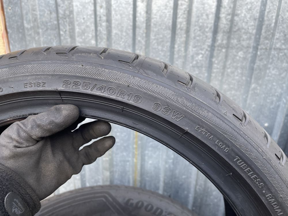 4xBridgestone 225 40r19., 2019 nowe