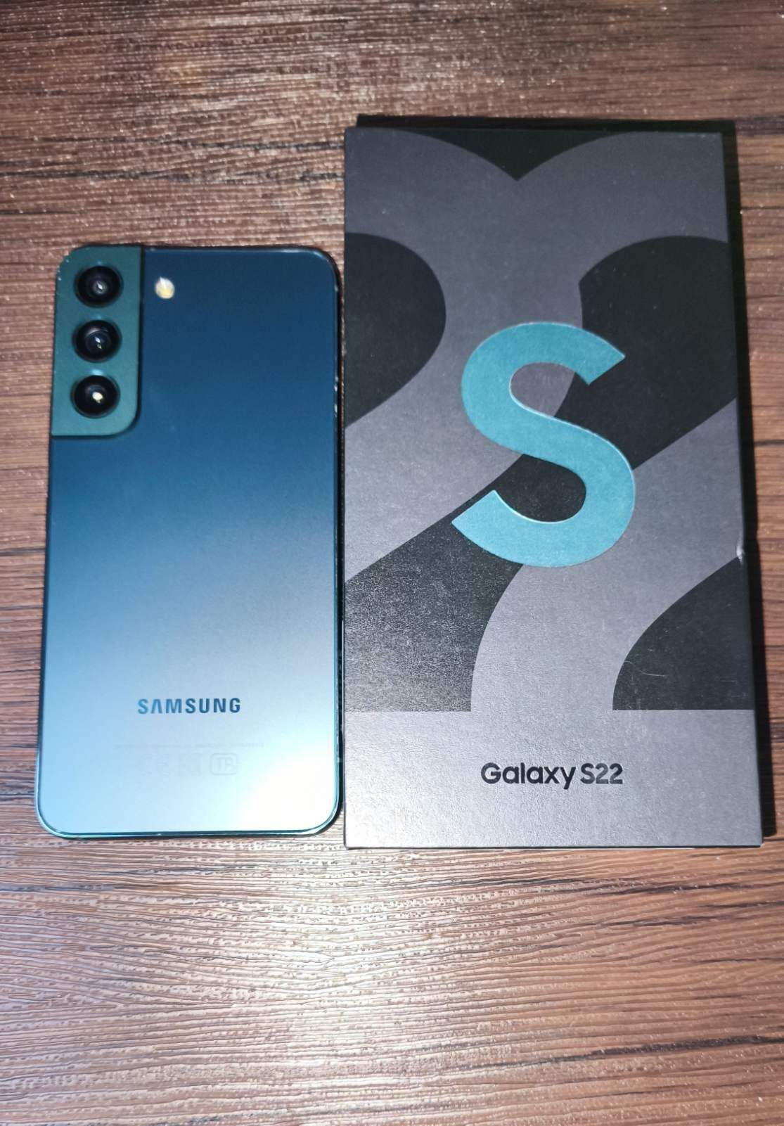 Телефон Донор Samsung Galaxy S22 8/128GB