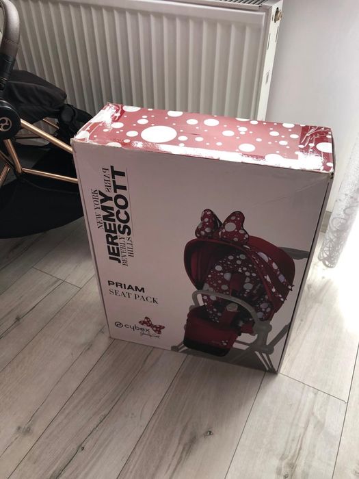 Sprzedam piekną tapicerke cybex