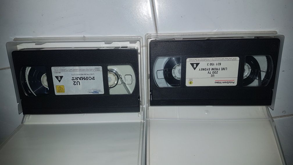 Cassetes vhs u2 e filme 10 mandamentos