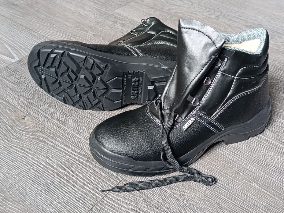Buty robocze zimowe