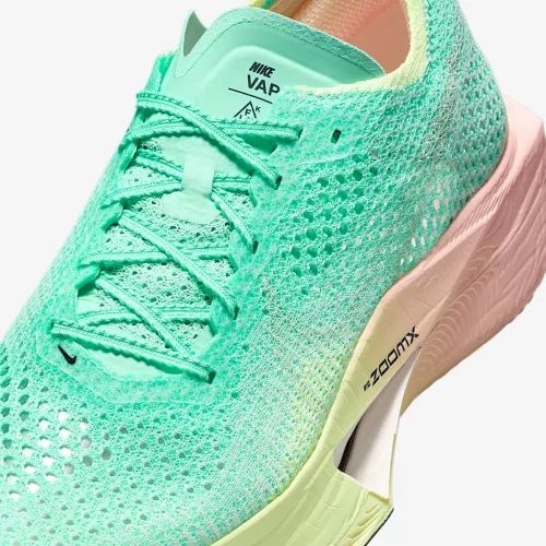 Оригінальні кросівки Nike Vaporfly Next 3