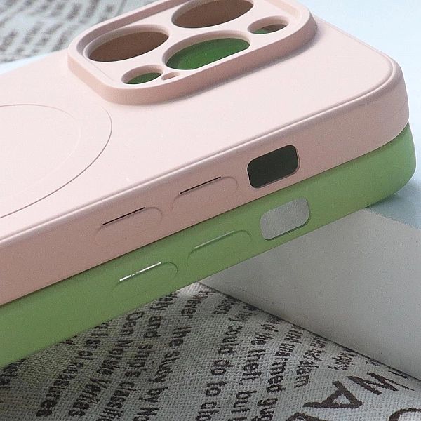 Silikonowe etui kompatybilne z MagSafe do iPhone 15 Pro Max Silicone C