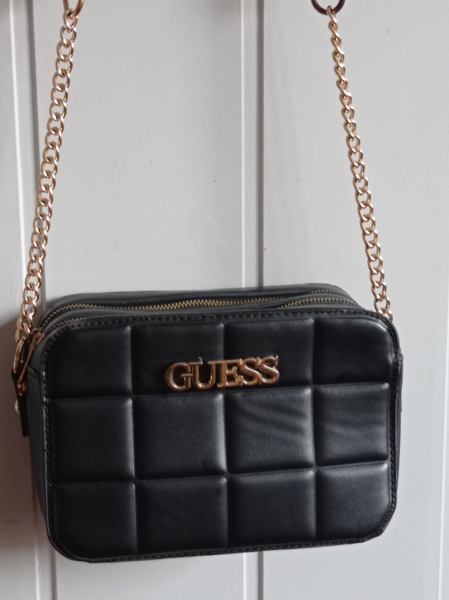 Damska listonoszka GUESS