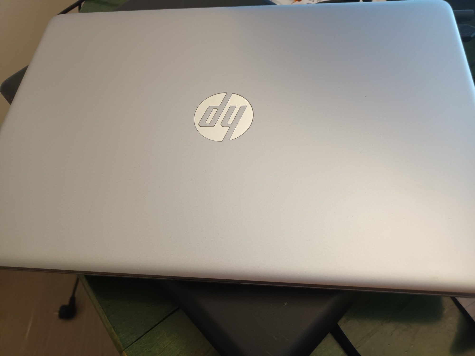 HP 250 g9 i7 16 512g