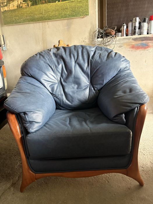 Sofás Estilo Escandinavo Vintage – Couro Verdadeiro e Madeira Maciça