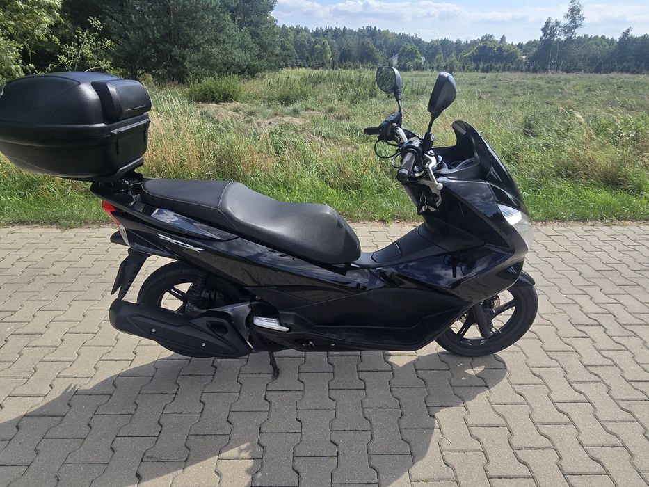 Sprzedam Hondę PCX 125 po serwisie przygotowany do jazdy.