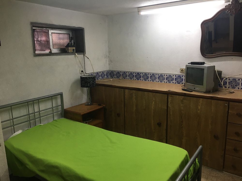 Aluga-se quarto em Vivenda