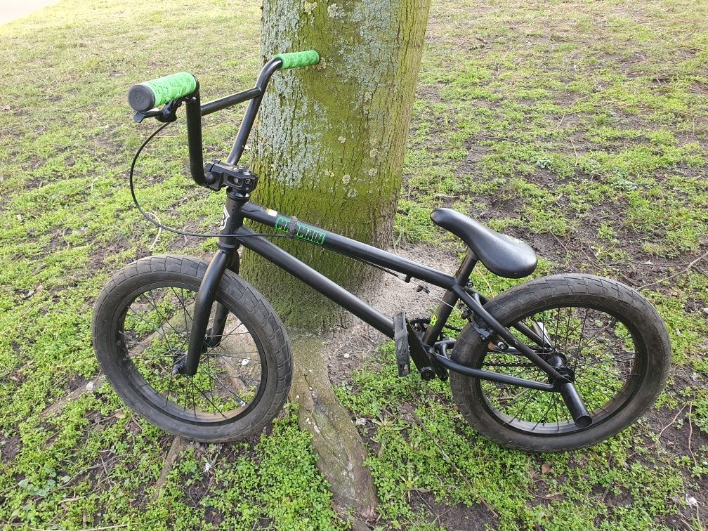 Rower wyczynowy Mafiabikes typu BMX seria Madmain plus pegi