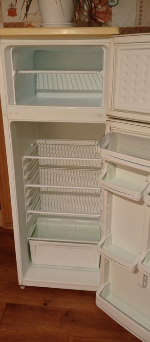 Продам холодильник ALPARI