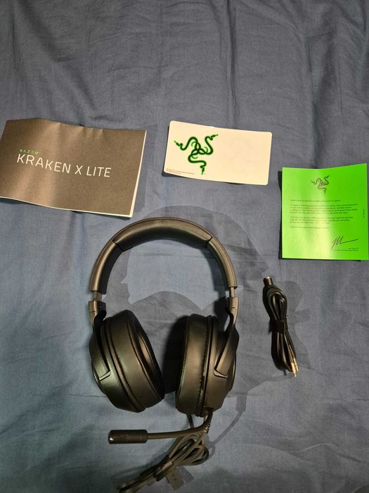 Auscultadores Razer X Lite