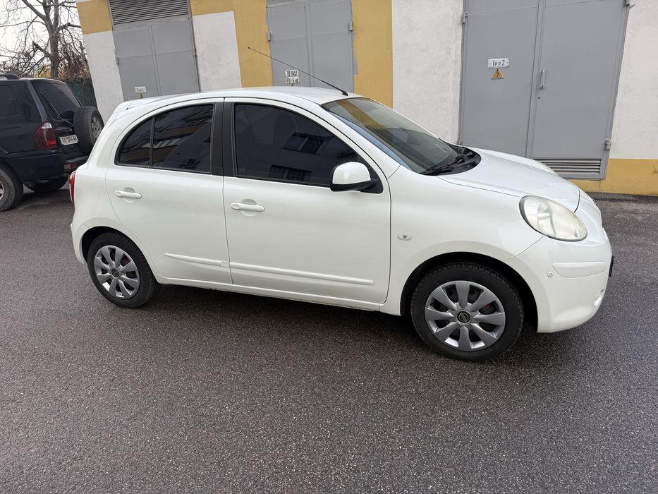 Продам Nissan Micra в хорошем состоянии.