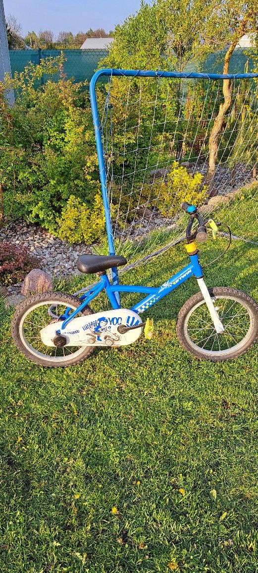 Rower dla chłopca b-twin 16 cali niebiesko-bialy stan dobry