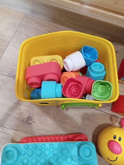 Zestaw zabawek dla malucha