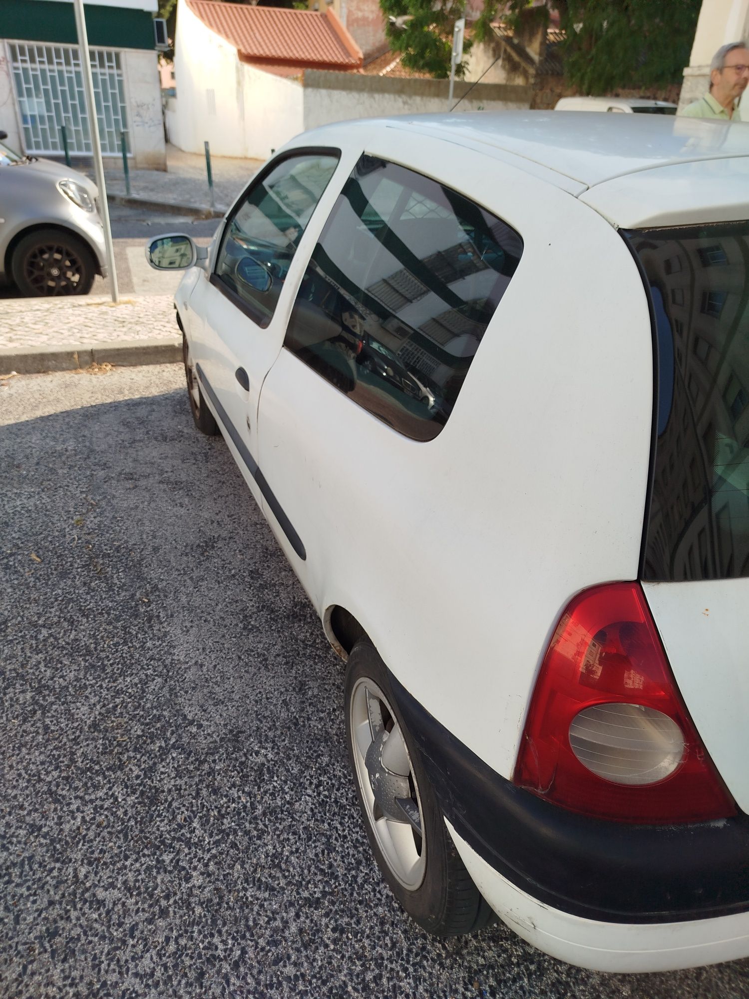 Clio 1.9 d de 99