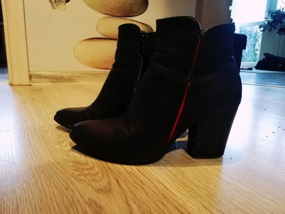 Botki na obcasie 36