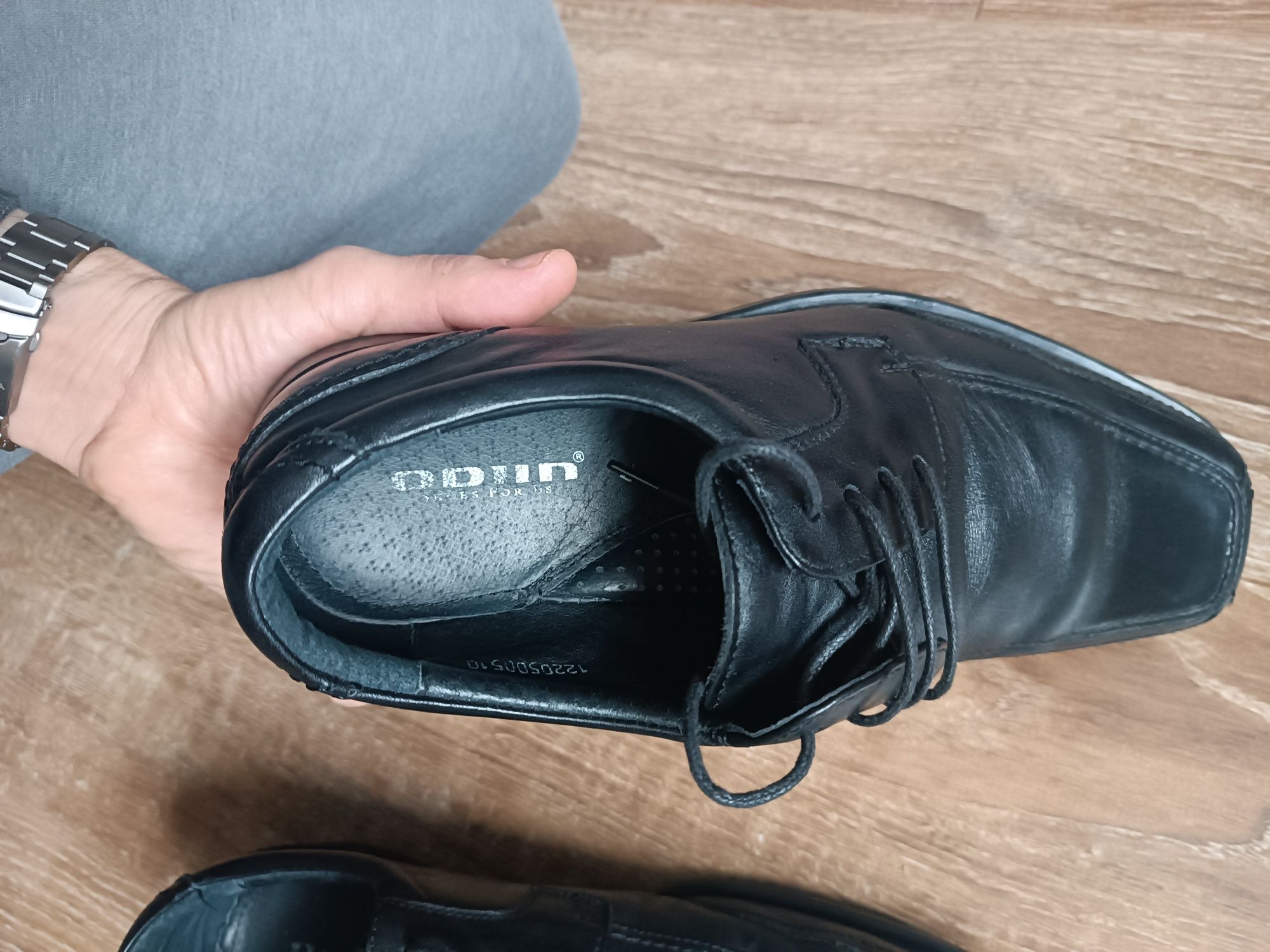 Buty półbuty eleganckie męskie pantofle czarne skórzane 43