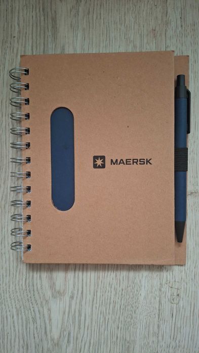 Notes w linie z długopisem