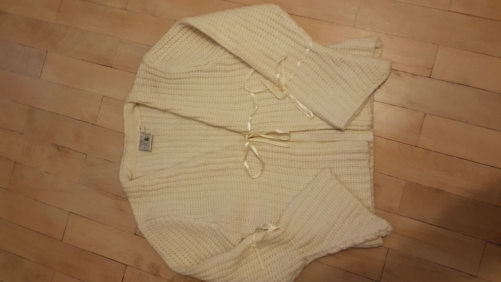 Bialy ecru sweterek komunijny komunia 10 11 lat dziewczynka