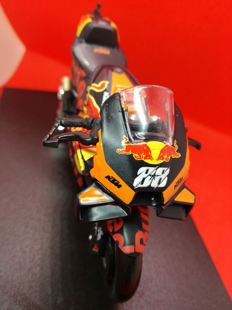 Miniatura 1:18  Ktm Miguel Oliveira da Maisto