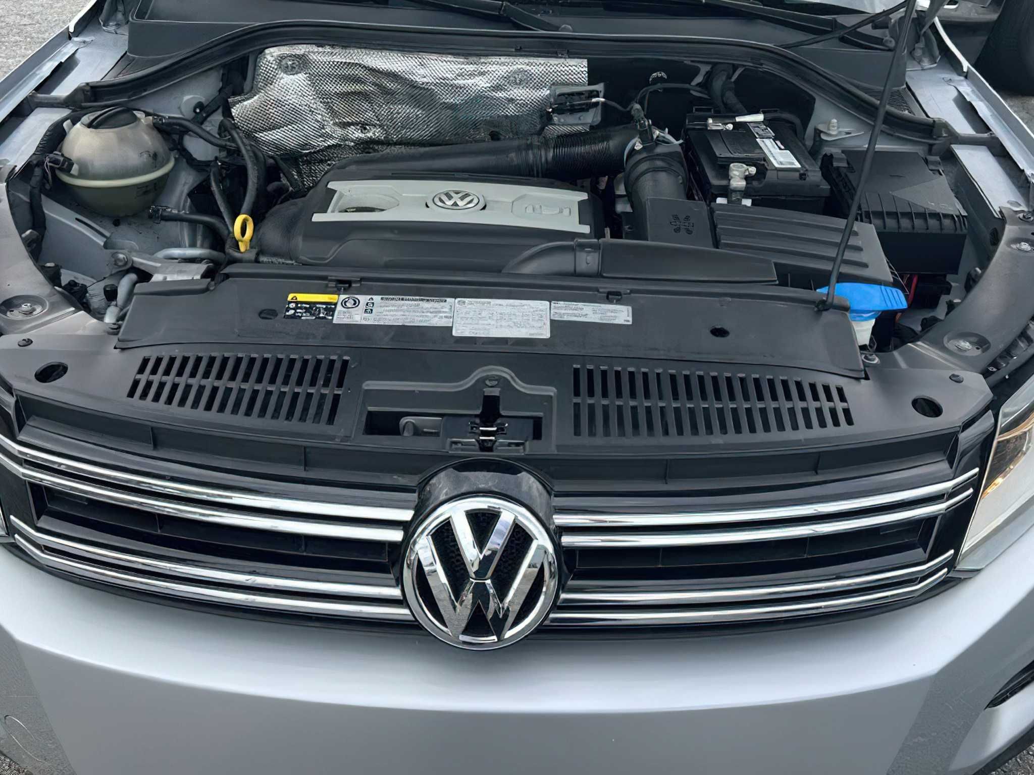 Volkswagen Tiguan  SE 2015