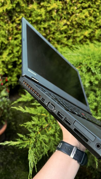 Lenovo ThinkPad W540  i5-4210M 8ГБ DDR3 SSD 256ГБ  15.6” FHD