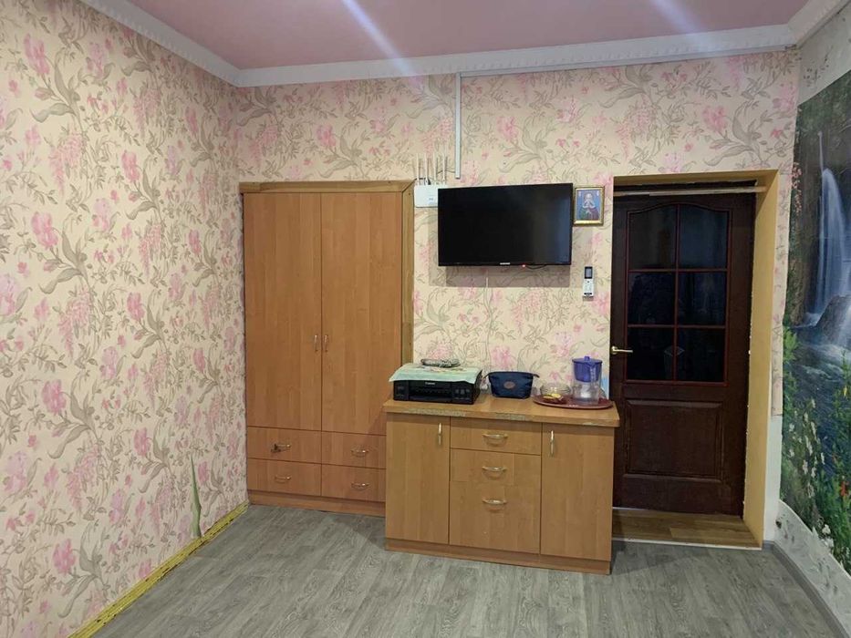 Продам 2-е комнаты в ком.кв. на ул. Нежинской угол Стиридоновской.