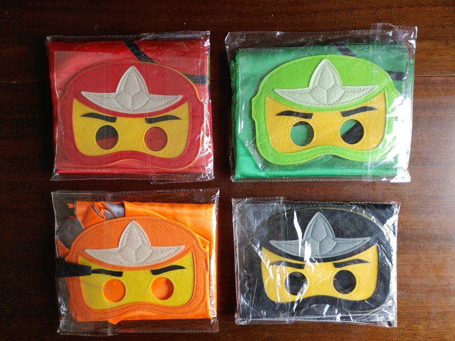 4x Disfarces Ninjago com capa e máscara, NOVO!