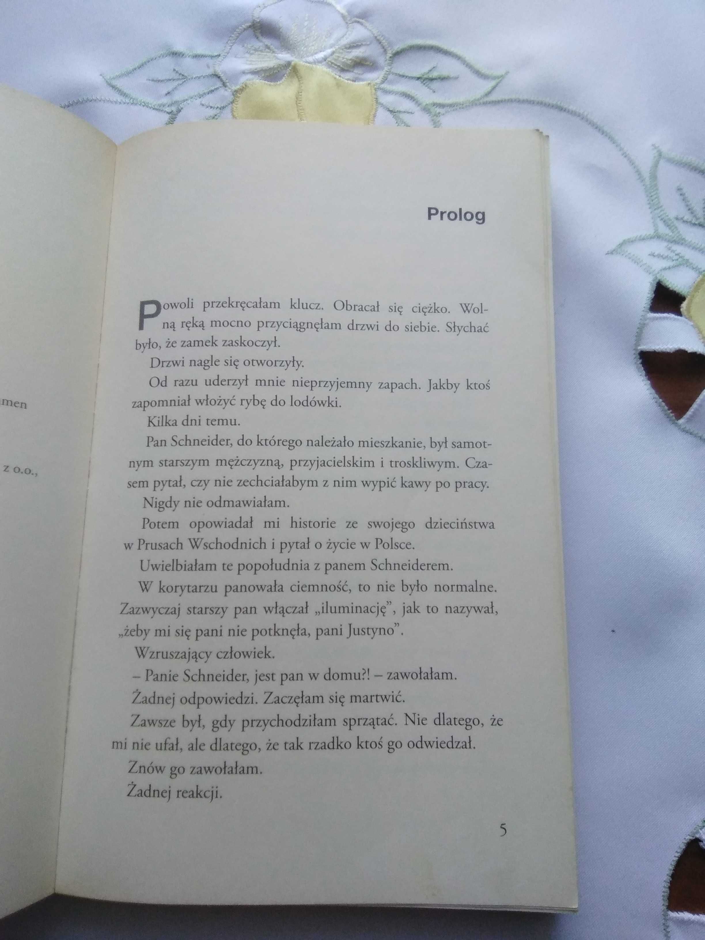 Pod niemieckimi łóżkami Zapiski polskiej sprzątaczki Justyna Polanska