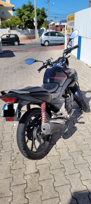 Vende-se CB 125F