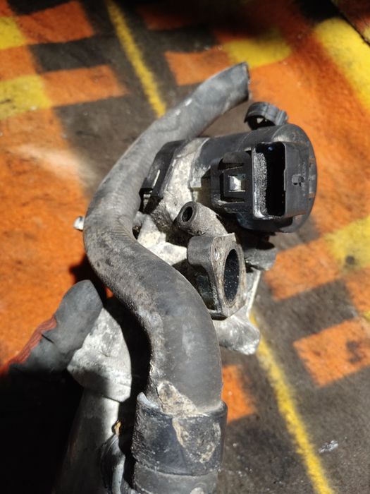 Zawór EGR kolektor ssący citroen C5 peugeot 2,0 HDi